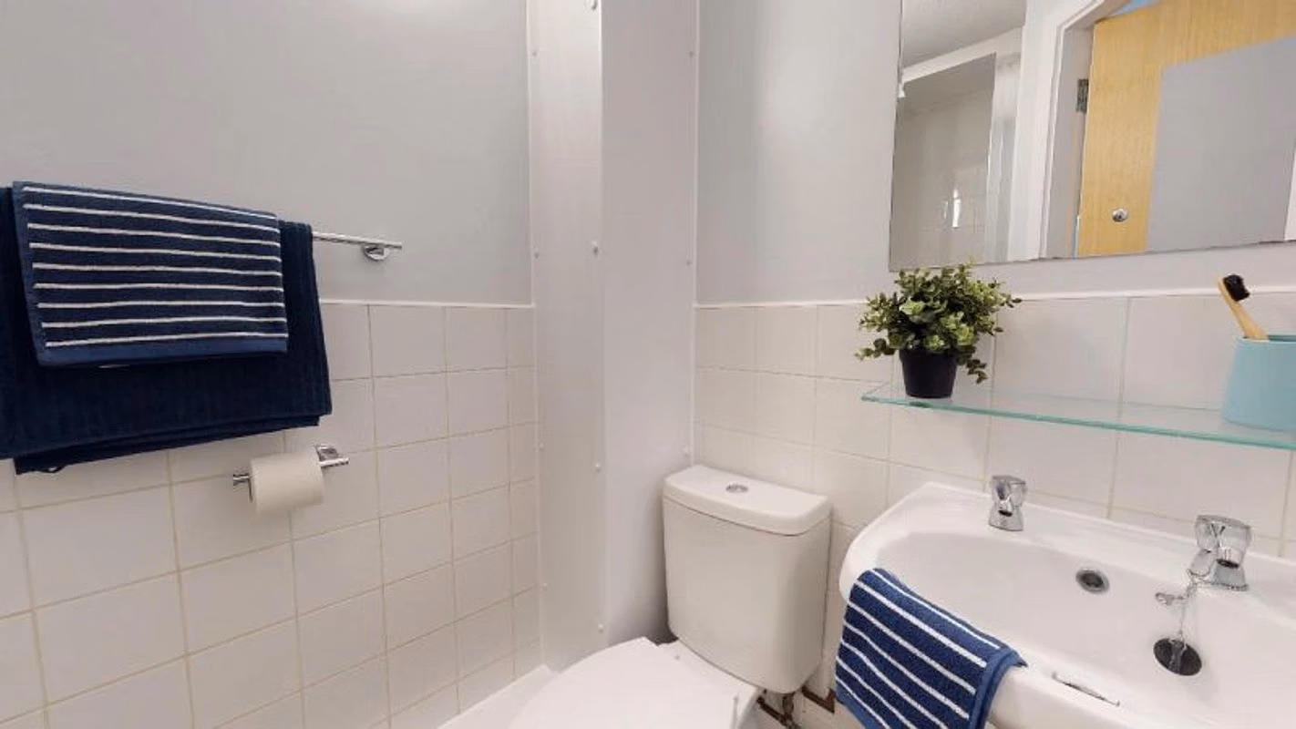 Amenities?w=400&h=260&fit=crop&q=40&auto=format&trim=auto