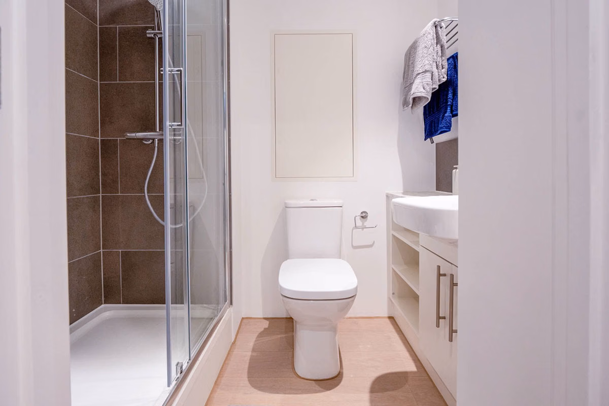 Amenities?w=400&h=260&fit=crop&q=40&auto=format&trim=auto