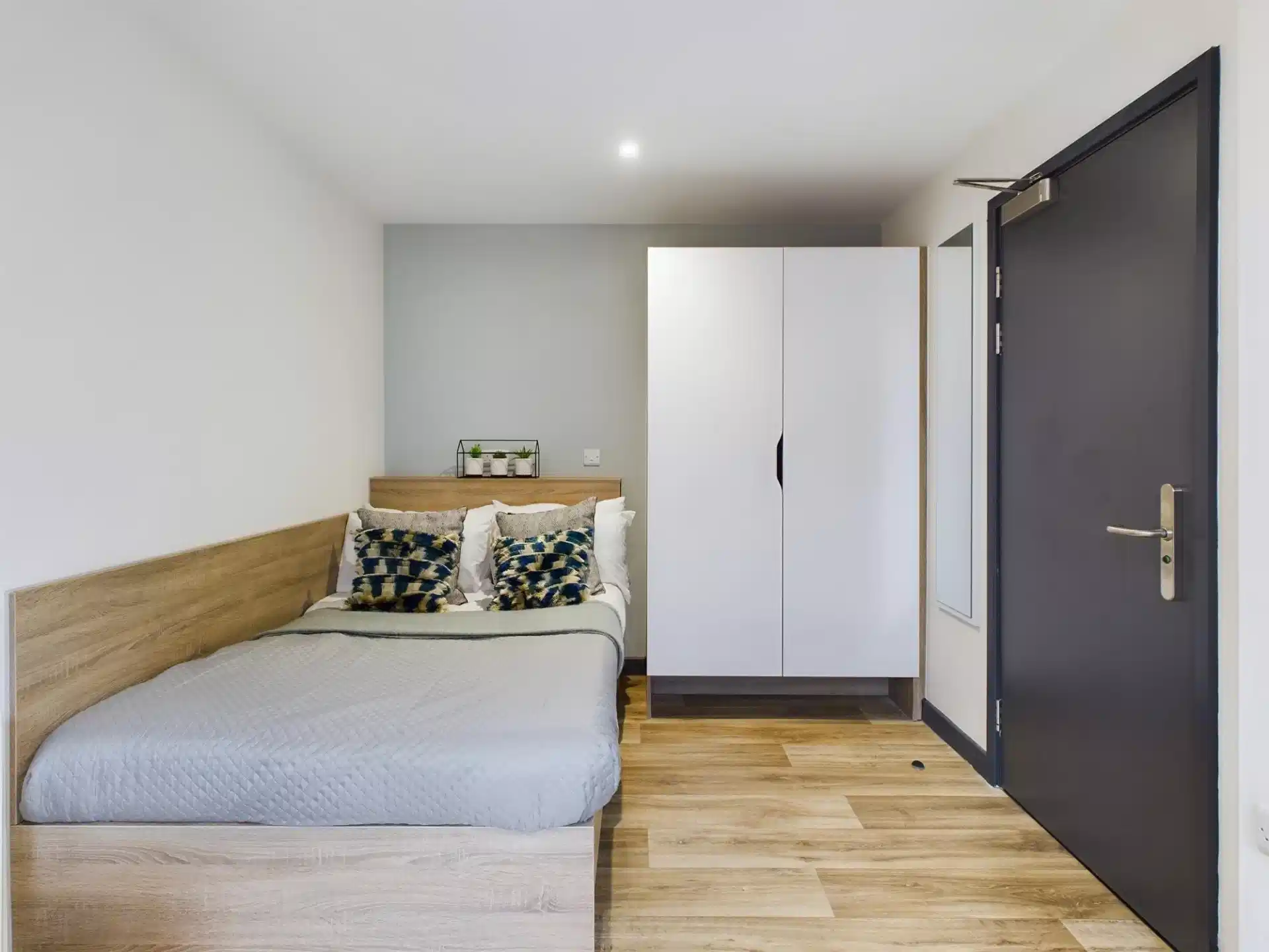 Amenities?w=400&h=260&fit=crop&q=40&auto=format&trim=auto