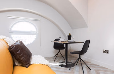 121 Princess Street, Manchester - Manchester, England, United Kingdom - Amenities