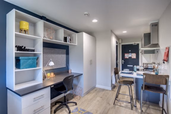 Kitchen?w=400&h=260&fit=crop&q=40&auto=format&trim=auto