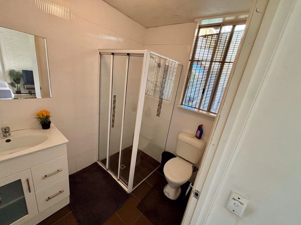 Room In A 6 Bedroom Apartment, 87 Days Road, Croydon Park, City Of Port Adelaide Enfield, 5008 - Adelaide, South Australia, Australia - Room 1 - Bathroom