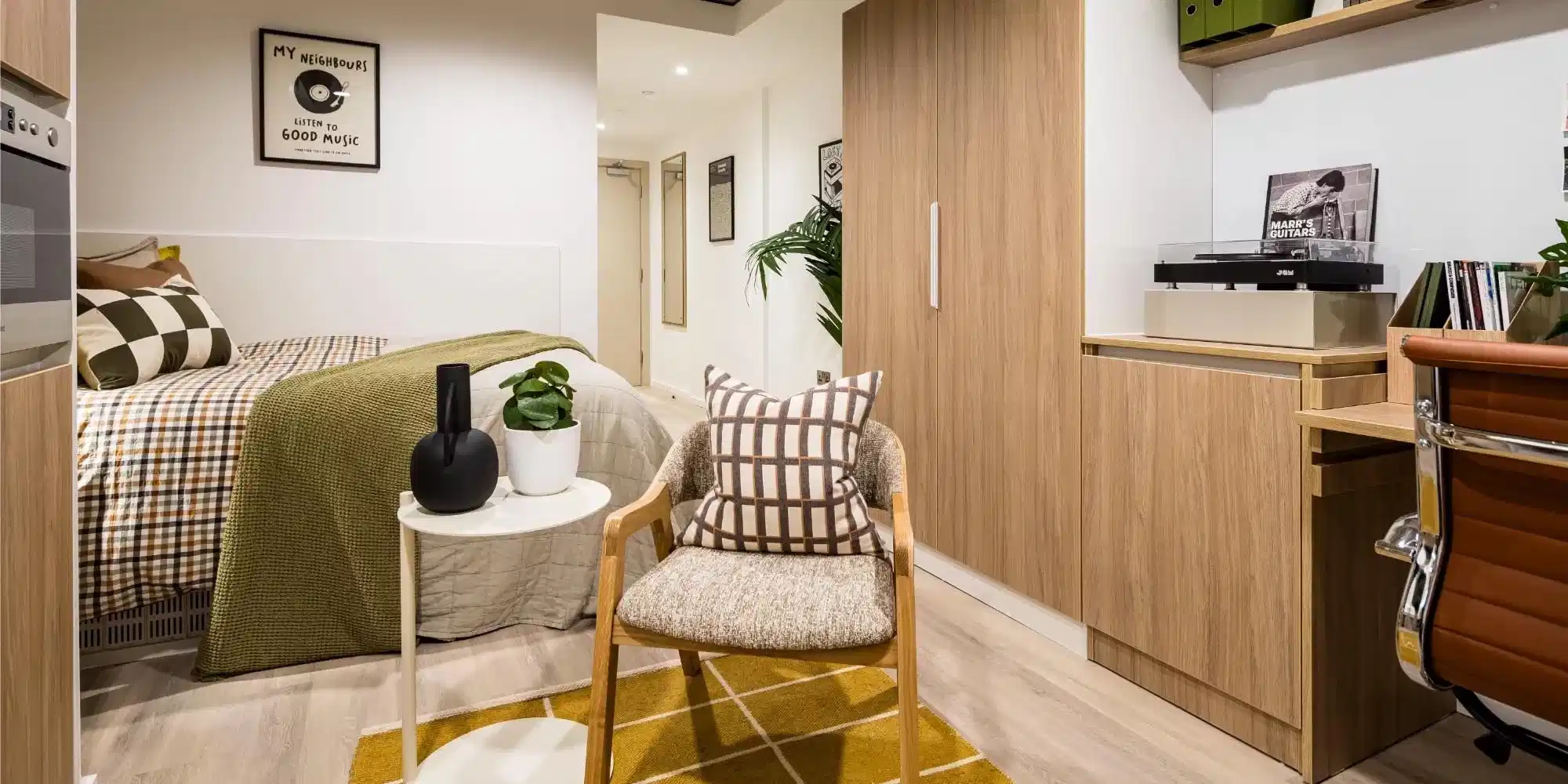 Amenities?w=400&h=260&fit=crop&q=40&auto=format&trim=auto