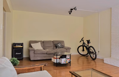 988 W 32nd Ave, Vancouver - Vancouver, Canada - Amenities