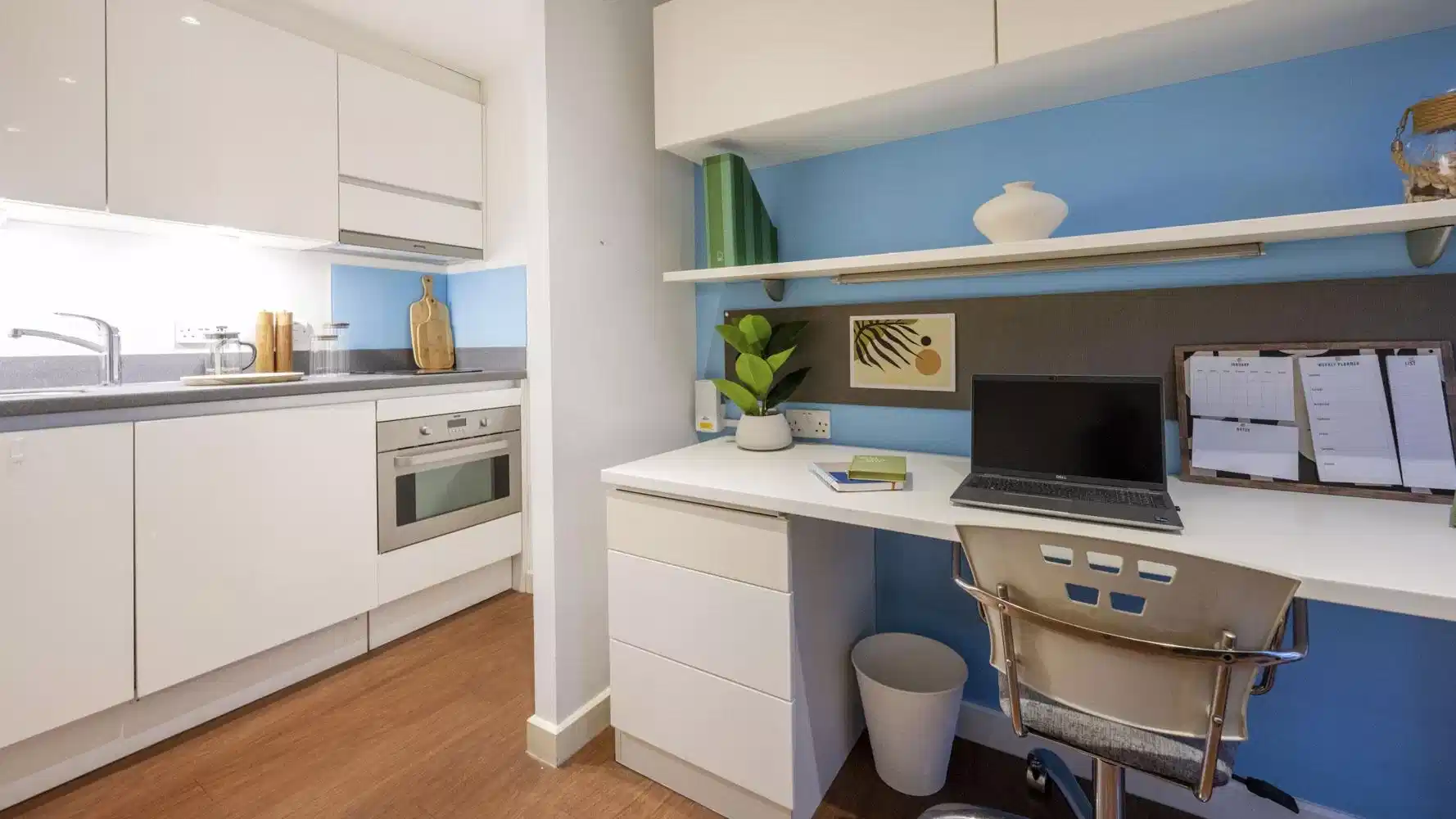 Amenities?w=400&h=260&fit=crop&q=40&auto=format&trim=auto