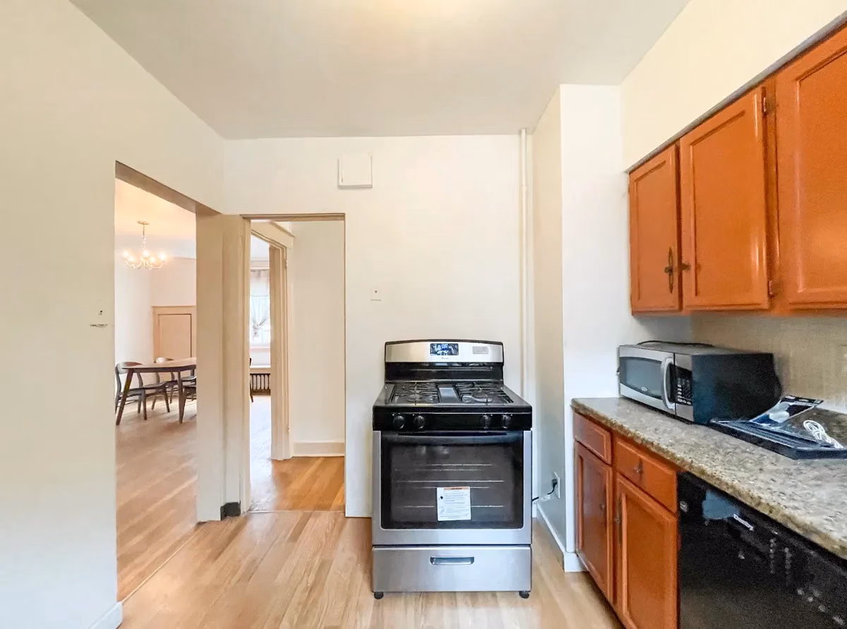 5722 Beacon St, Pittsburgh - Pittsburgh, Pennsylvania, United States - Kitchen