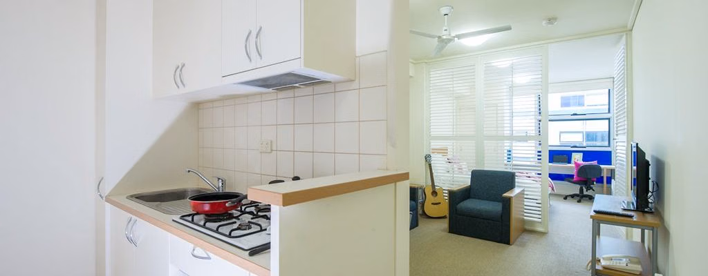 Amenities?w=400&h=260&fit=crop&q=40&auto=format&trim=auto