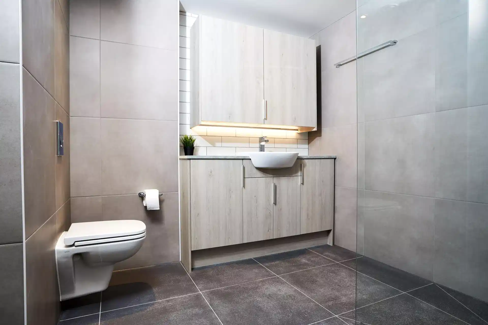 Amenities?w=400&h=260&fit=crop&q=40&auto=format&trim=auto