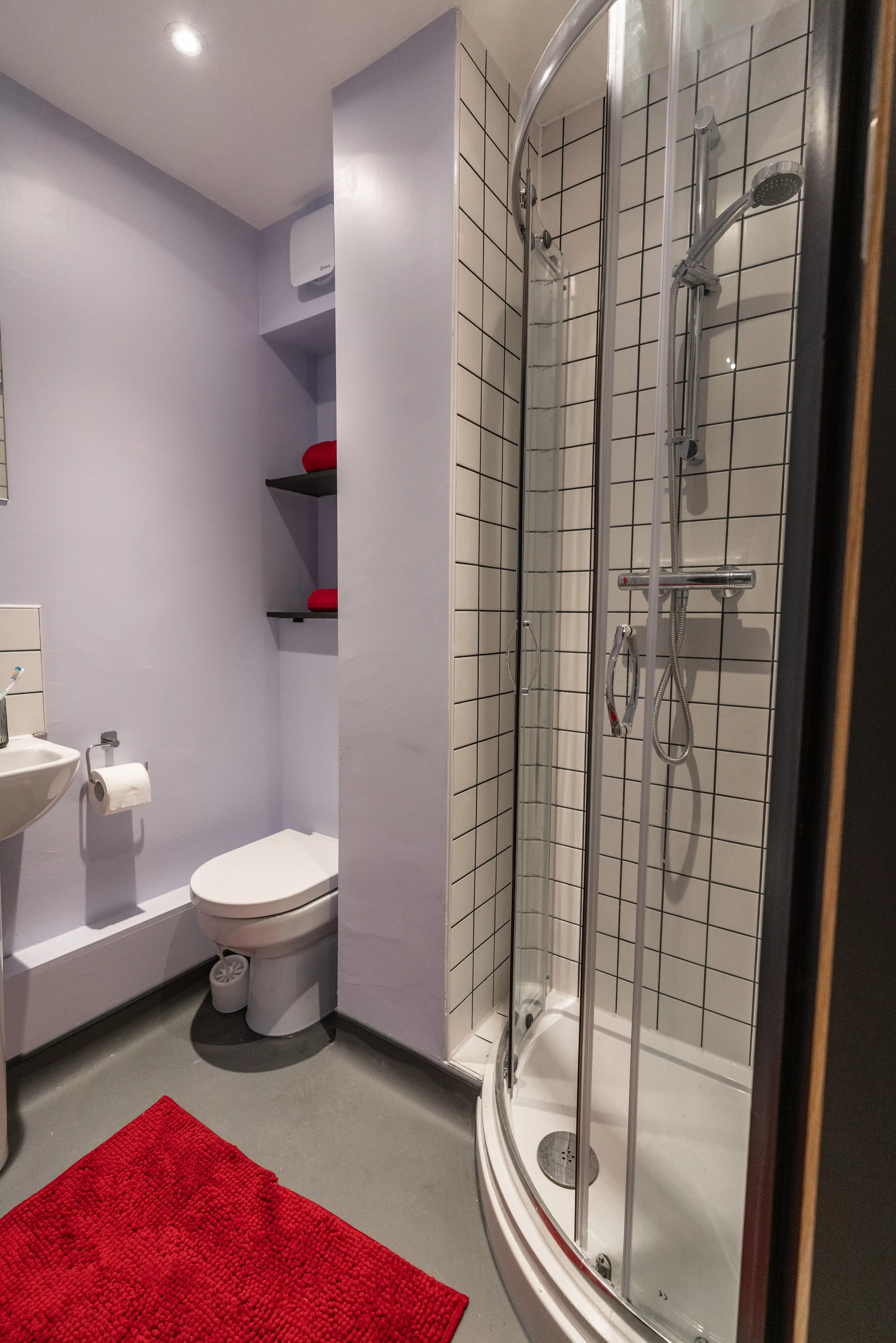 Common Area?w=400&h=260&fit=crop&q=40&auto=format&trim=auto