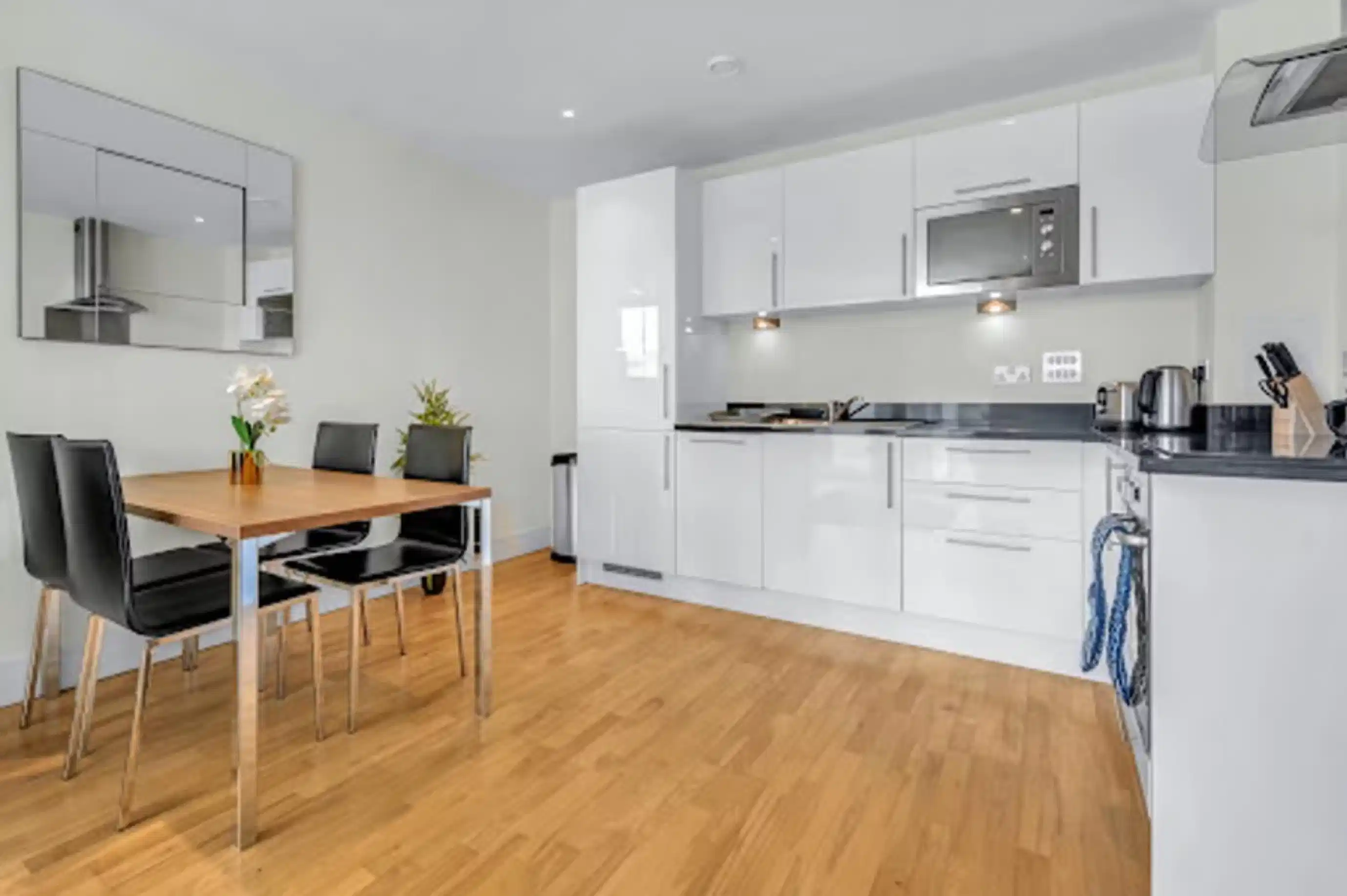 Welcoming 1-bedroom apartment in Canary Wharf near Lanterns Way - undefined - kitchen - Kitchen - 30-12-2024