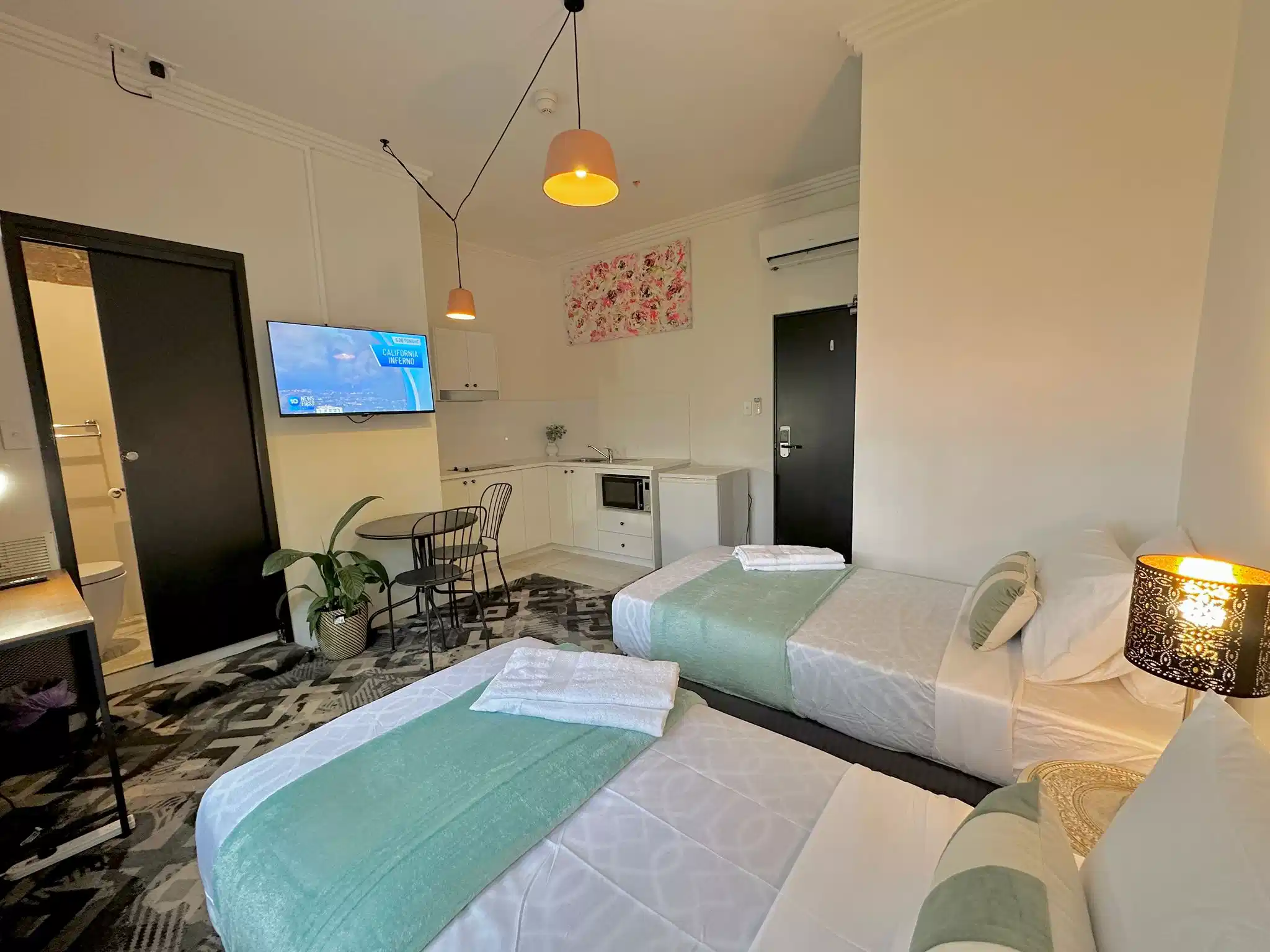 Room in a 51 Bedroom Apartment, 9 Darlinghurst Road, Potts Point NSW Australia 2011 - Sydney, New South Wales, Australia - Twin/King Bed - Bedroom