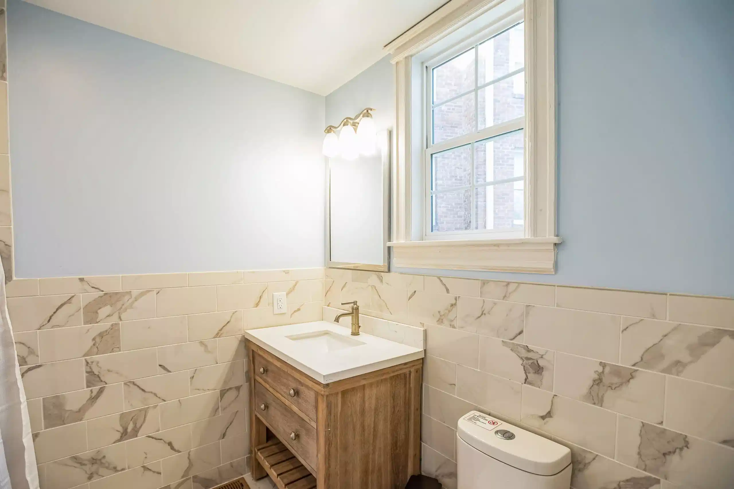 Common Area?w=400&h=260&fit=crop&q=40&auto=format&trim=auto