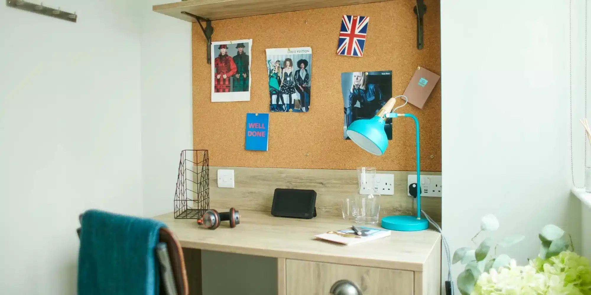 Common Area?w=400&h=260&fit=crop&q=40&auto=format&trim=auto