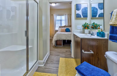 University Crossings, Charlotte - Charlotte, North Carolina, United States - Bathroom