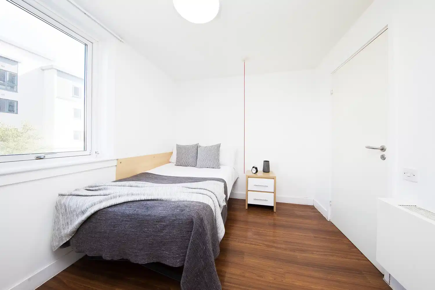 Amenities?w=400&h=260&fit=crop&q=40&auto=format&trim=auto