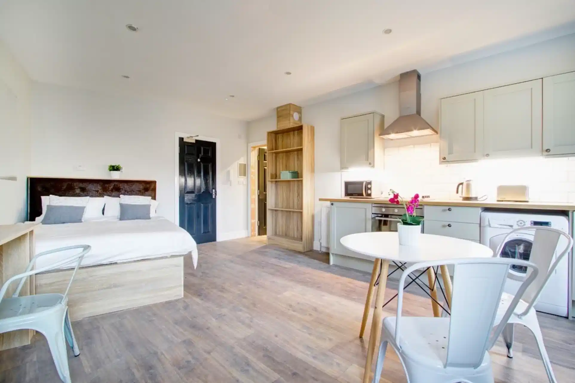 ?w=400&h=260&fit=crop&q=40&auto=format&trim=auto