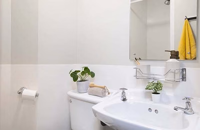 Amenities?w=400&h=260&fit=crop&q=40&auto=format&trim=auto