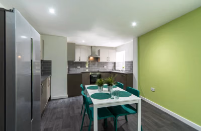 Step House, Newcastle Upon Tyne - Newcastle Upon Tyne, England, United Kingdom - Kitchen