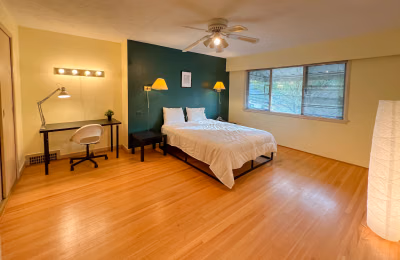 Amenities?w=400&h=260&fit=crop&q=40&auto=format&trim=auto