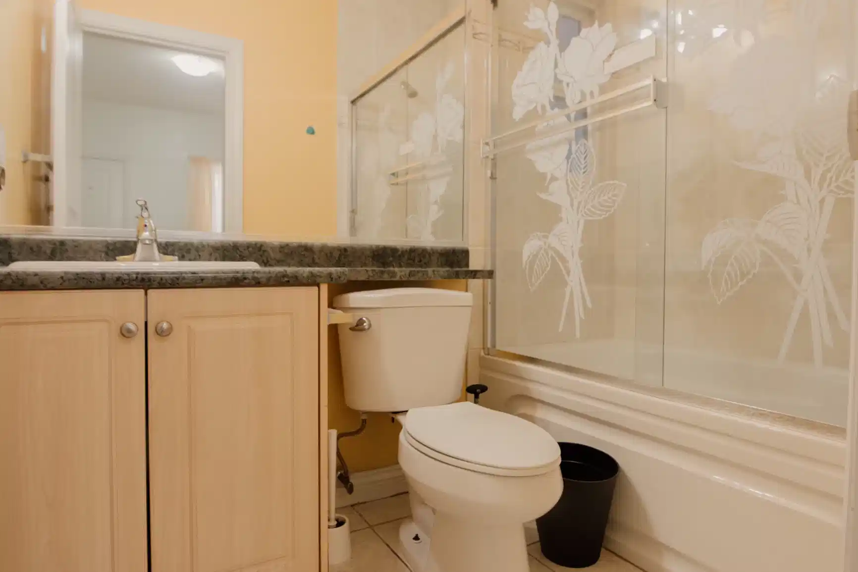 Exterior?w=400&h=260&fit=crop&q=40&auto=format&trim=auto