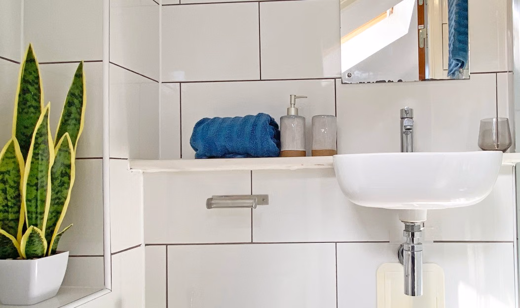 Amenities?w=400&h=260&fit=crop&q=40&auto=format&trim=auto