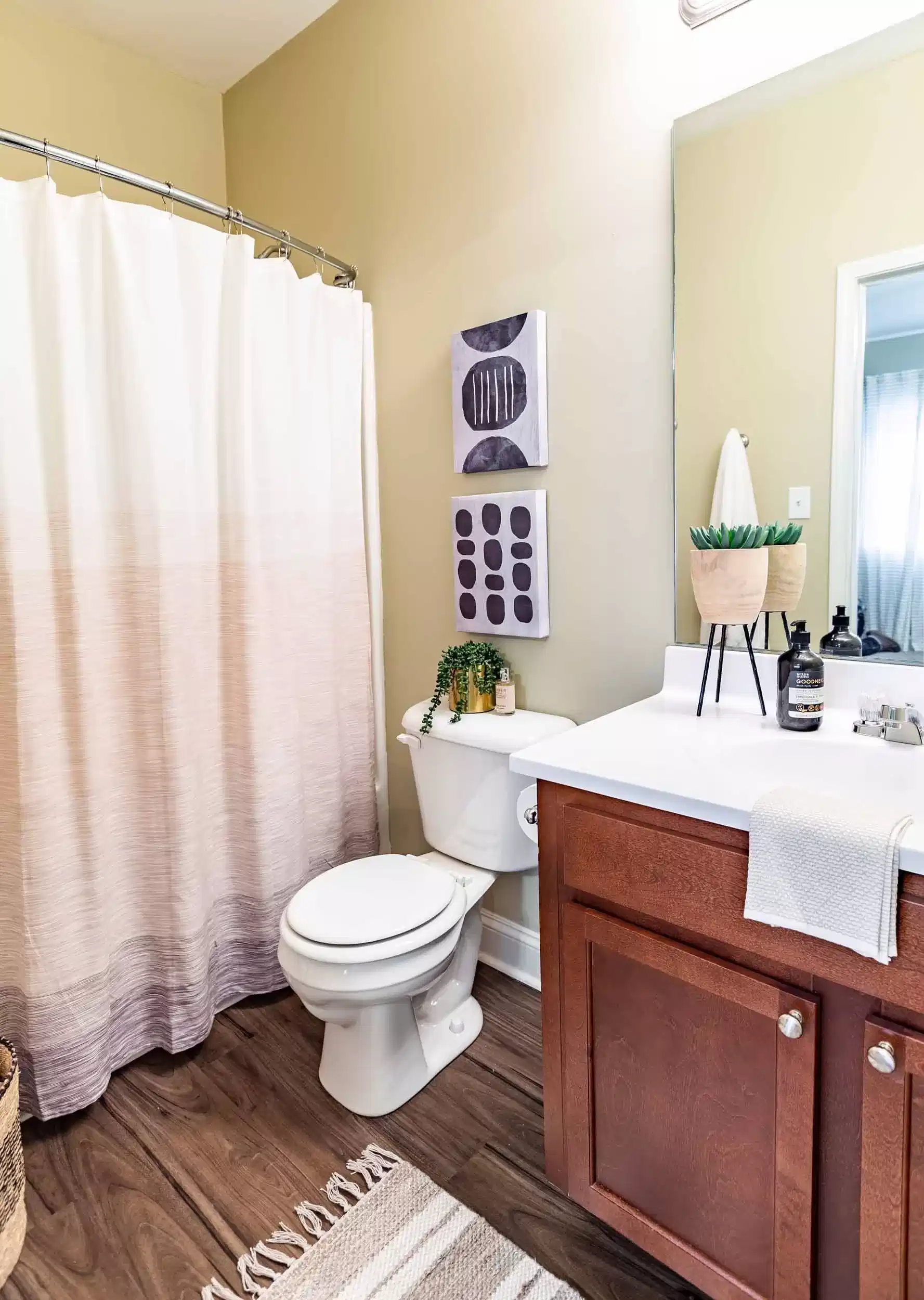 Midtown at WKU, Bowling Green - Bowling Green, Kentucky, United States - Bathroom