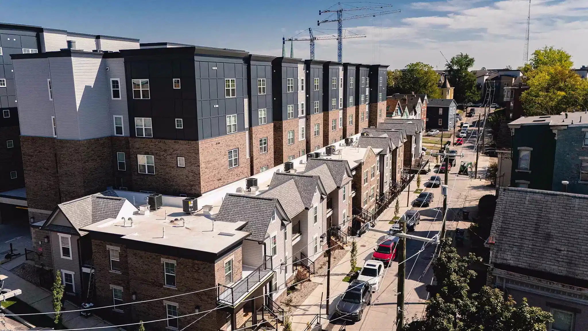 Amenities?w=400&h=260&fit=crop&q=40&auto=format&trim=auto