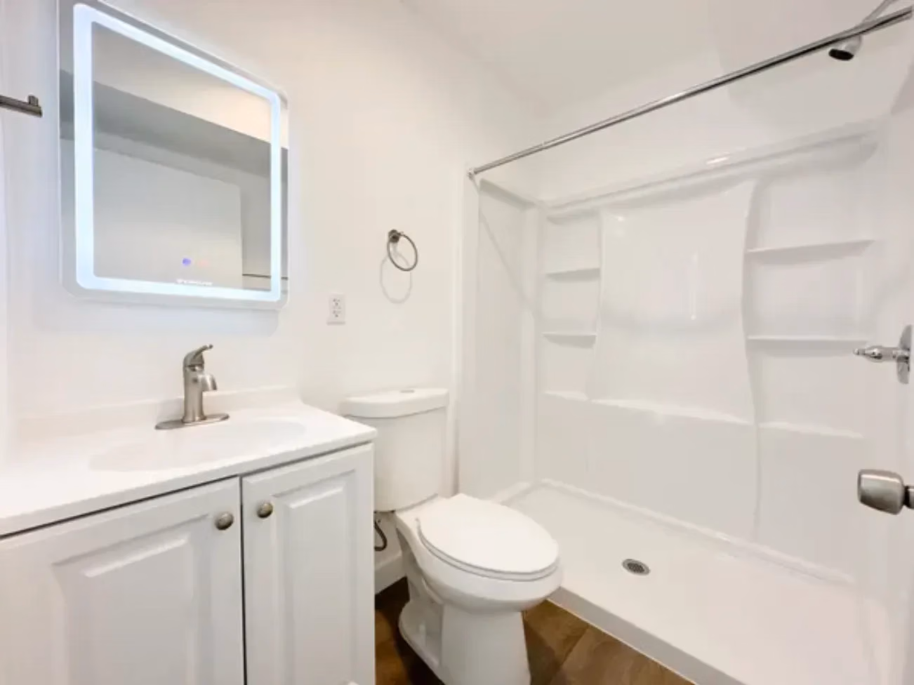 Kitchen?w=400&h=260&fit=crop&q=40&auto=format&trim=auto