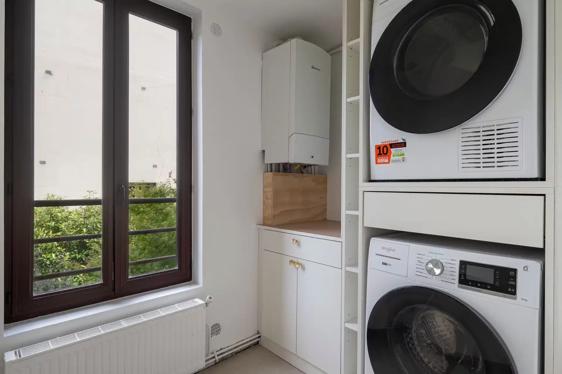 Amenities?w=400&h=260&fit=crop&q=40&auto=format&trim=auto