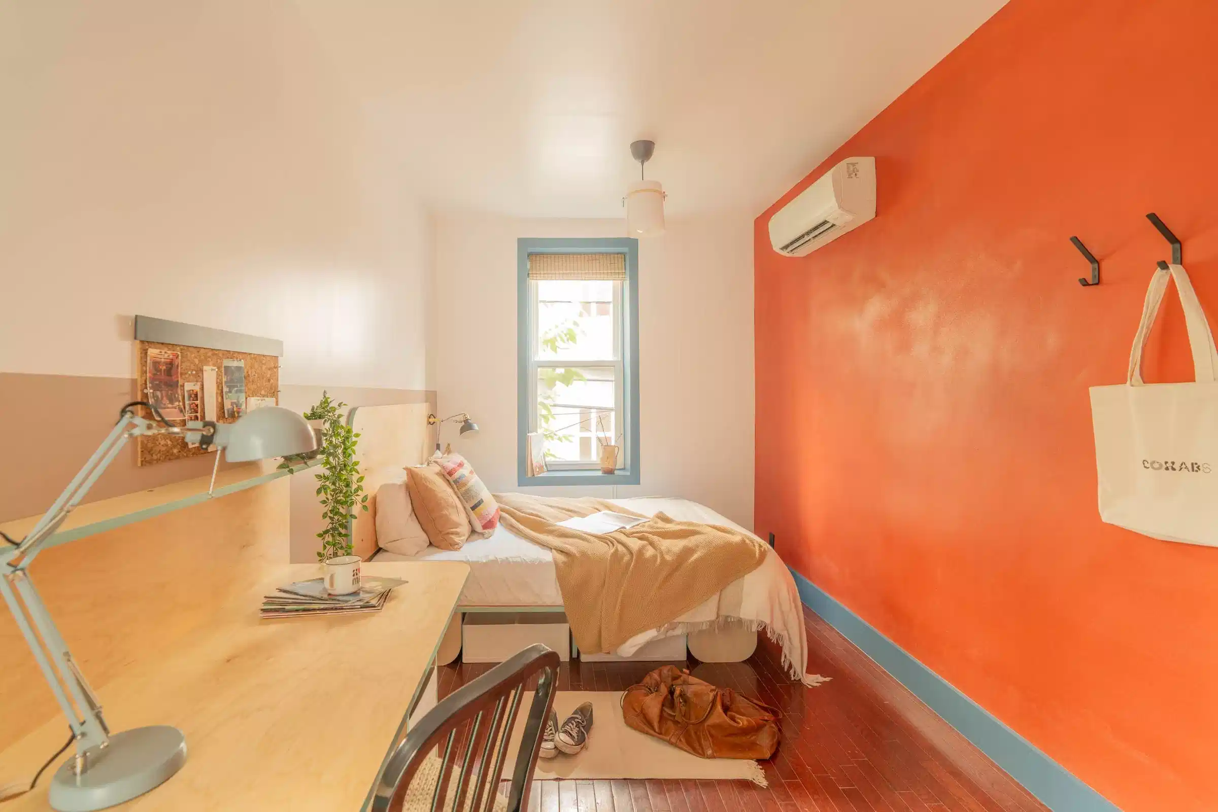 cohabs-house-eastvillage429-09614-coliving-newyork-unit_4-workingspace-kitchen-hidden?w=400&h=260&fit=crop&q=40&auto=format&trim=auto