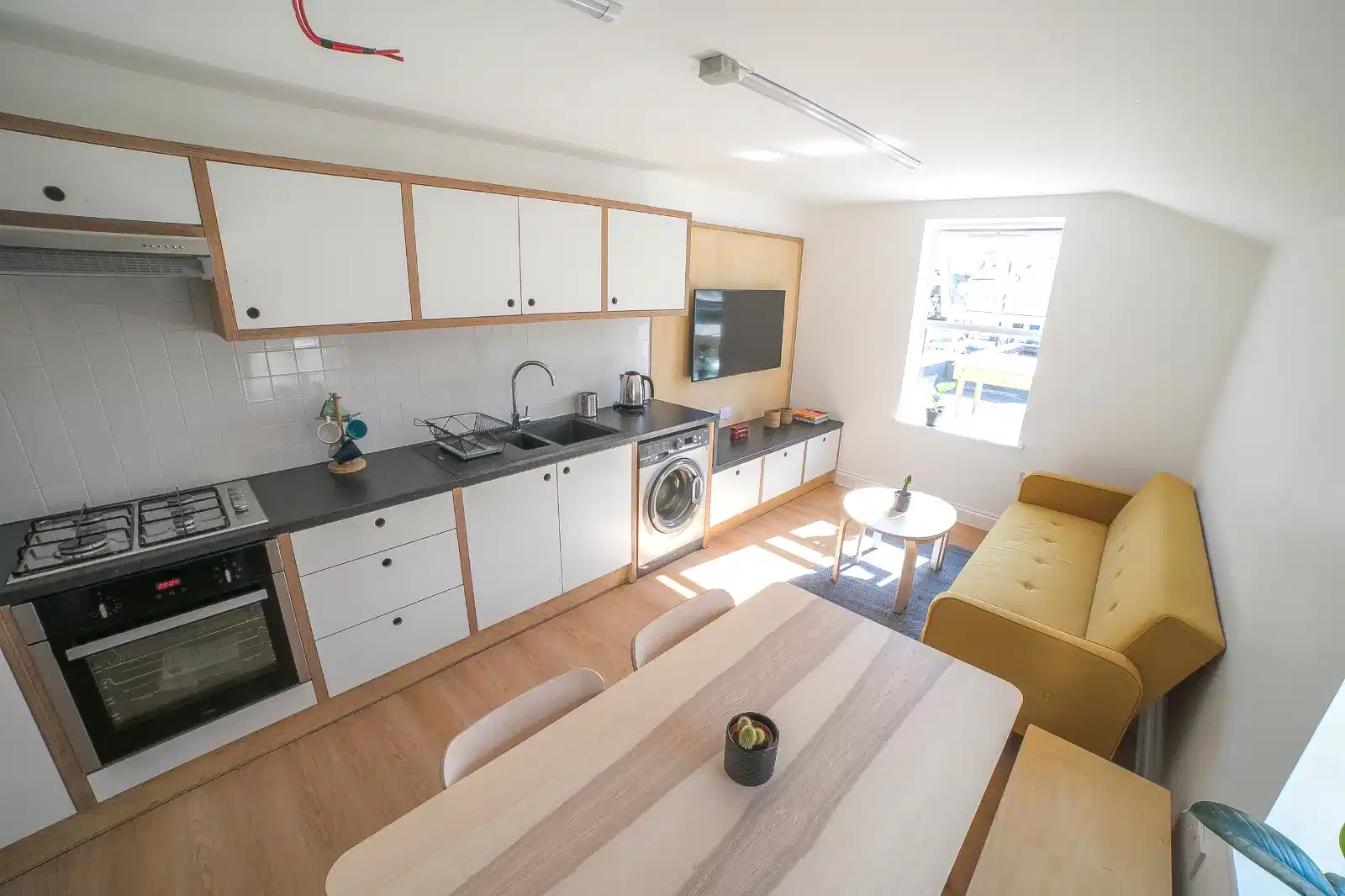 Classic Ensuite - Bedroom?w=400&h=260&fit=crop&q=40&auto=format&trim=auto