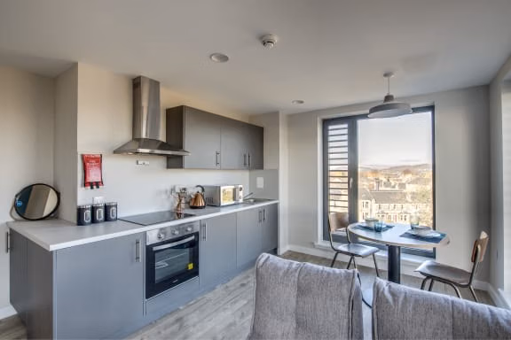 Kitchen?w=400&h=260&fit=crop&q=40&auto=format&trim=auto