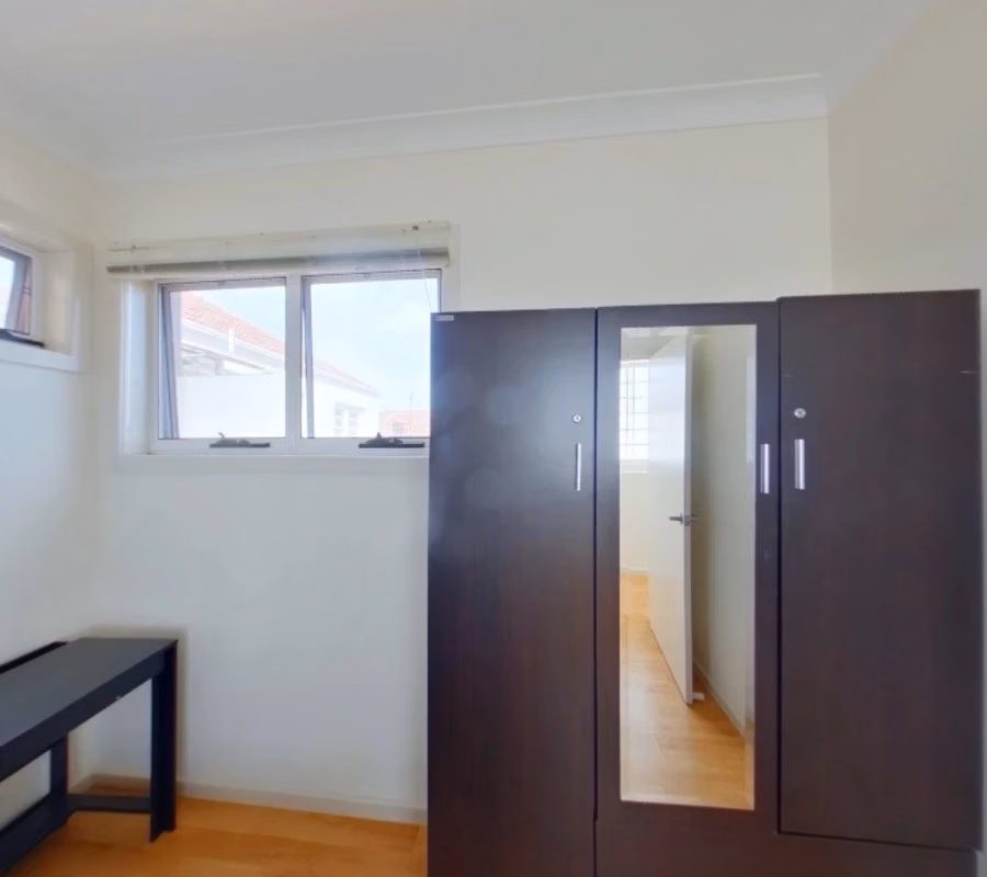 Common Area?w=400&h=260&fit=crop&q=40&auto=format&trim=auto