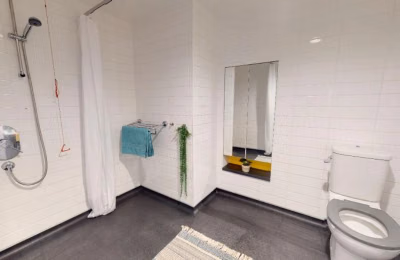 Common Area?w=400&h=260&fit=crop&q=40&auto=format&trim=auto