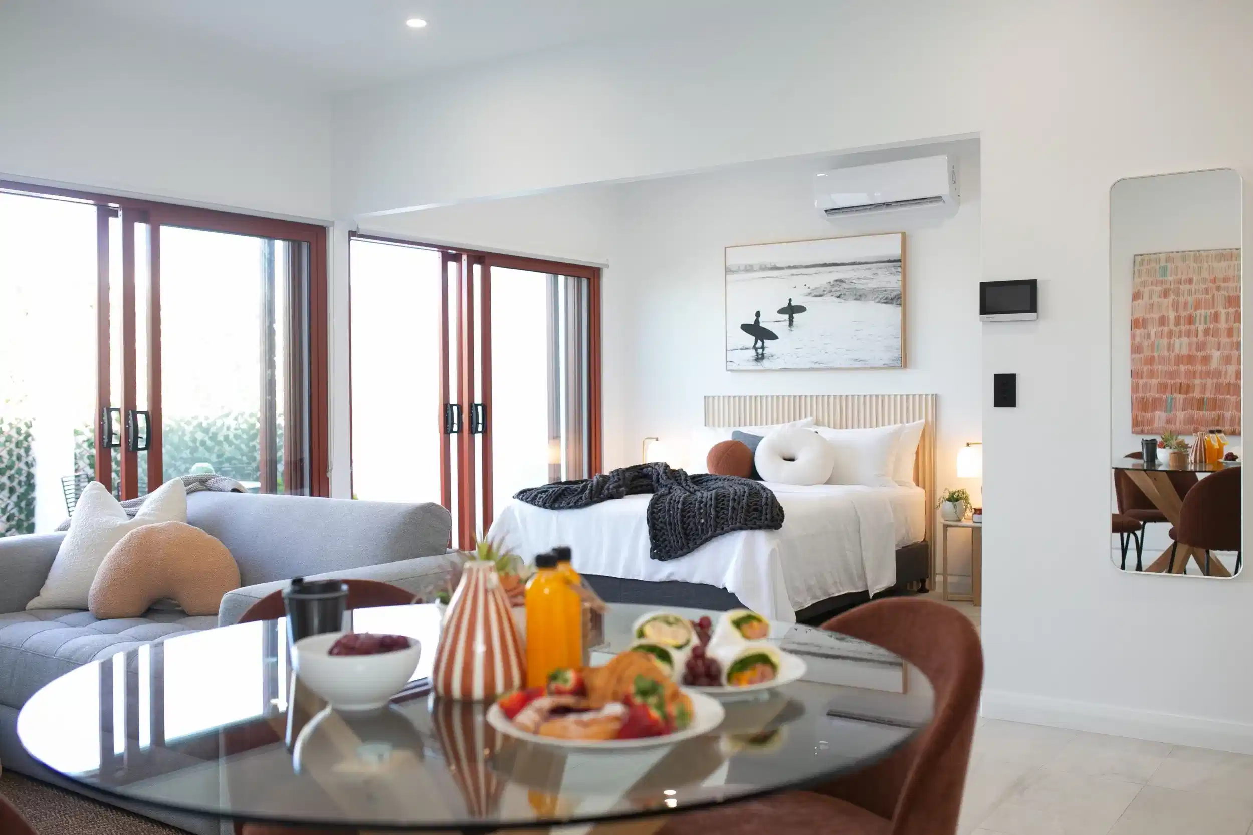 Common Area?w=400&h=260&fit=crop&q=40&auto=format&trim=auto