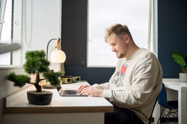 Amenities?w=400&h=260&fit=crop&q=40&auto=format&trim=auto