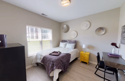 Amenities?w=400&h=260&fit=crop&q=40&auto=format&trim=auto