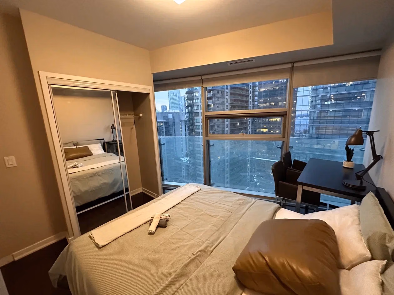Amenities?w=400&h=260&fit=crop&q=40&auto=format&trim=auto