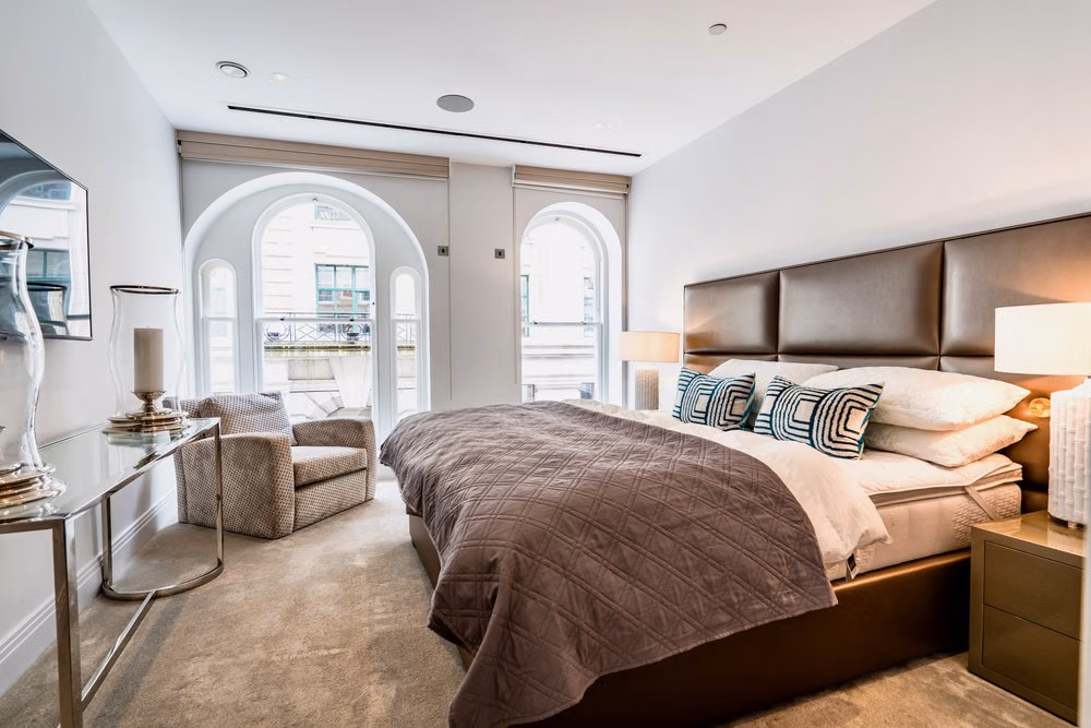 Amenities?w=400&h=260&fit=crop&q=40&auto=format&trim=auto