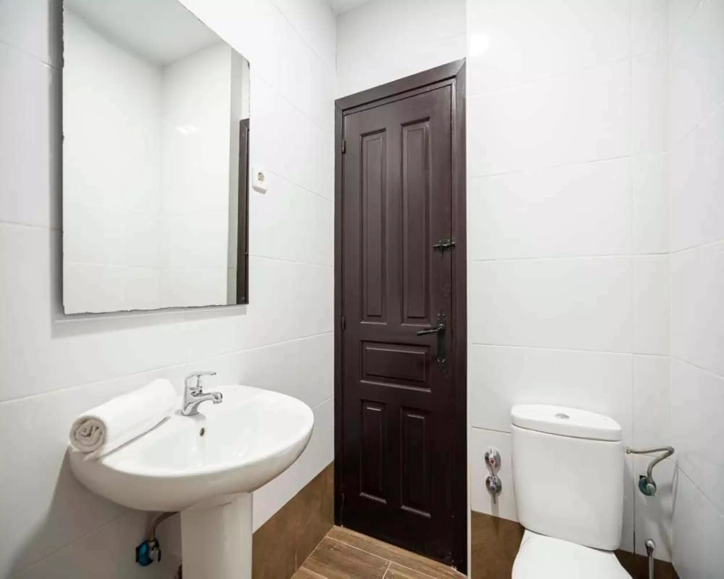 Kitchen?w=400&h=260&fit=crop&q=40&auto=format&trim=auto