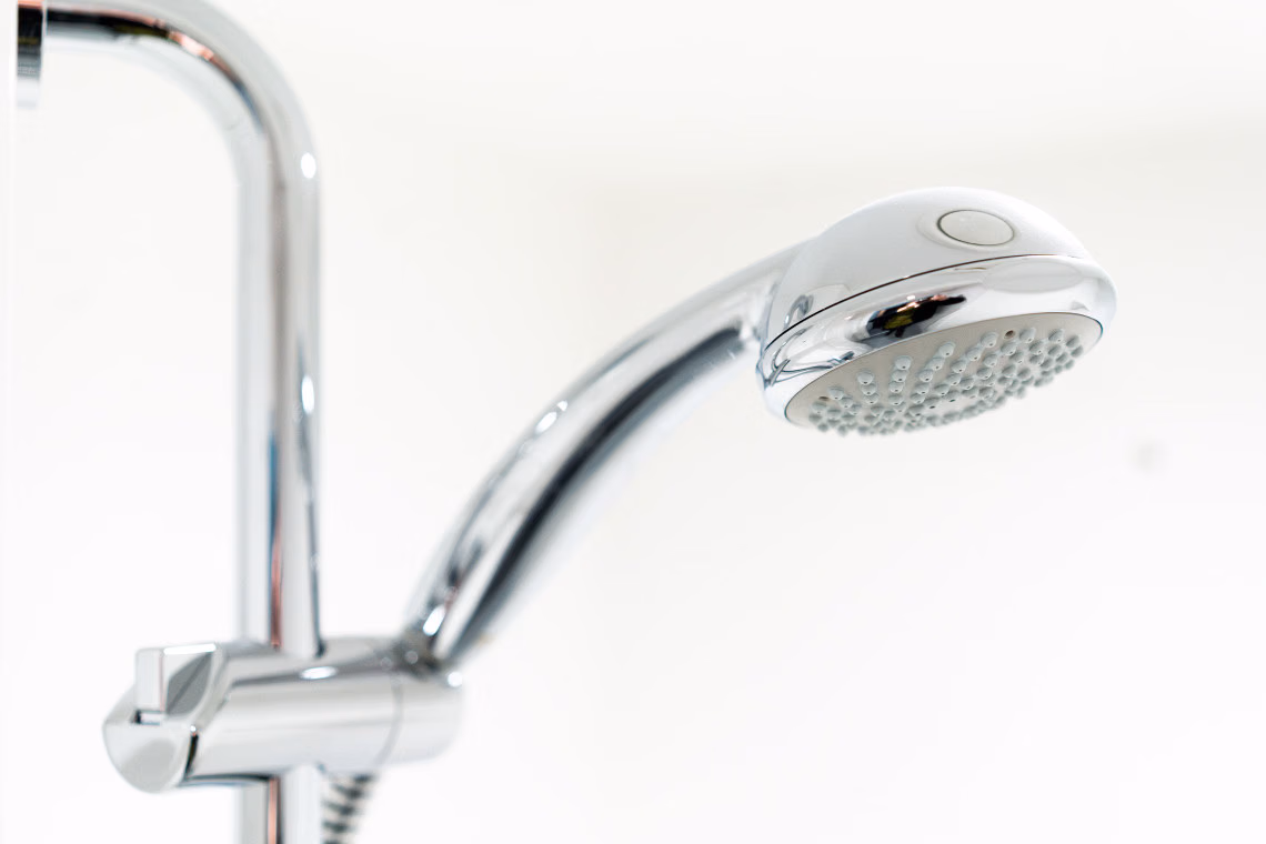 Exterior?w=400&h=260&fit=crop&q=40&auto=format&trim=auto