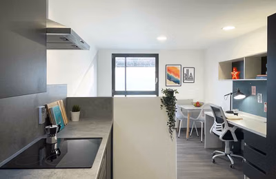 Gorgie, Edinburgh - Edinburgh, Scotland, United Kingdom - Kitchen