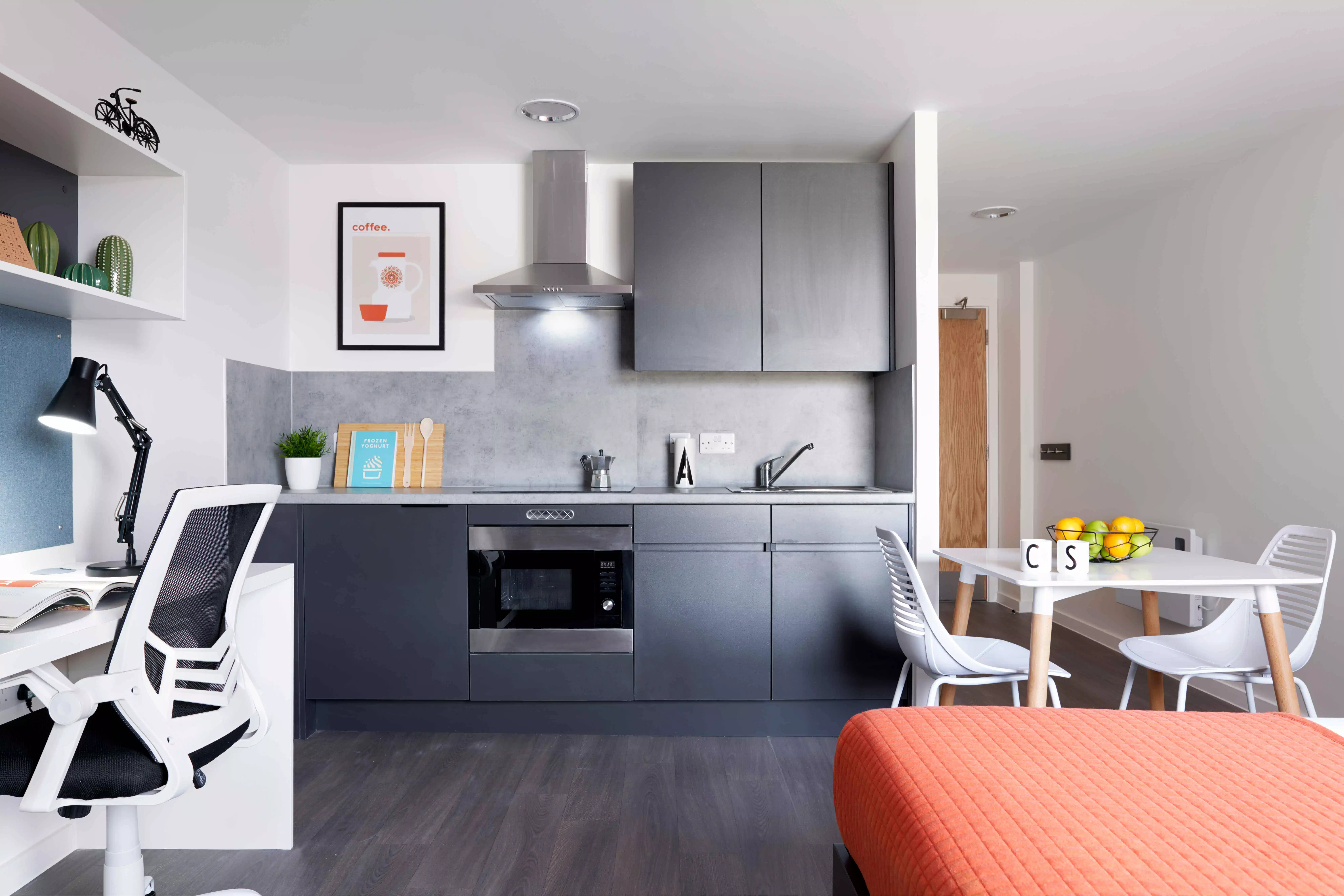 Bedroom?w=400&h=260&fit=crop&q=40&auto=format&trim=auto