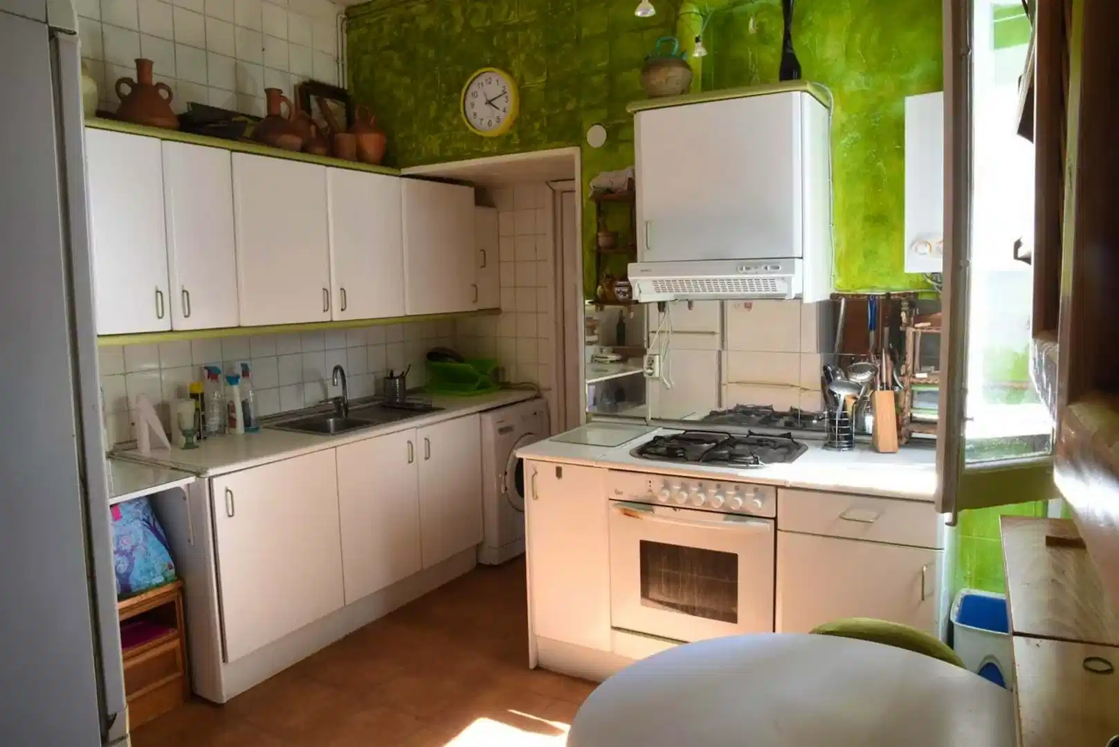 Common Area?w=400&h=260&fit=crop&q=40&auto=format&trim=auto