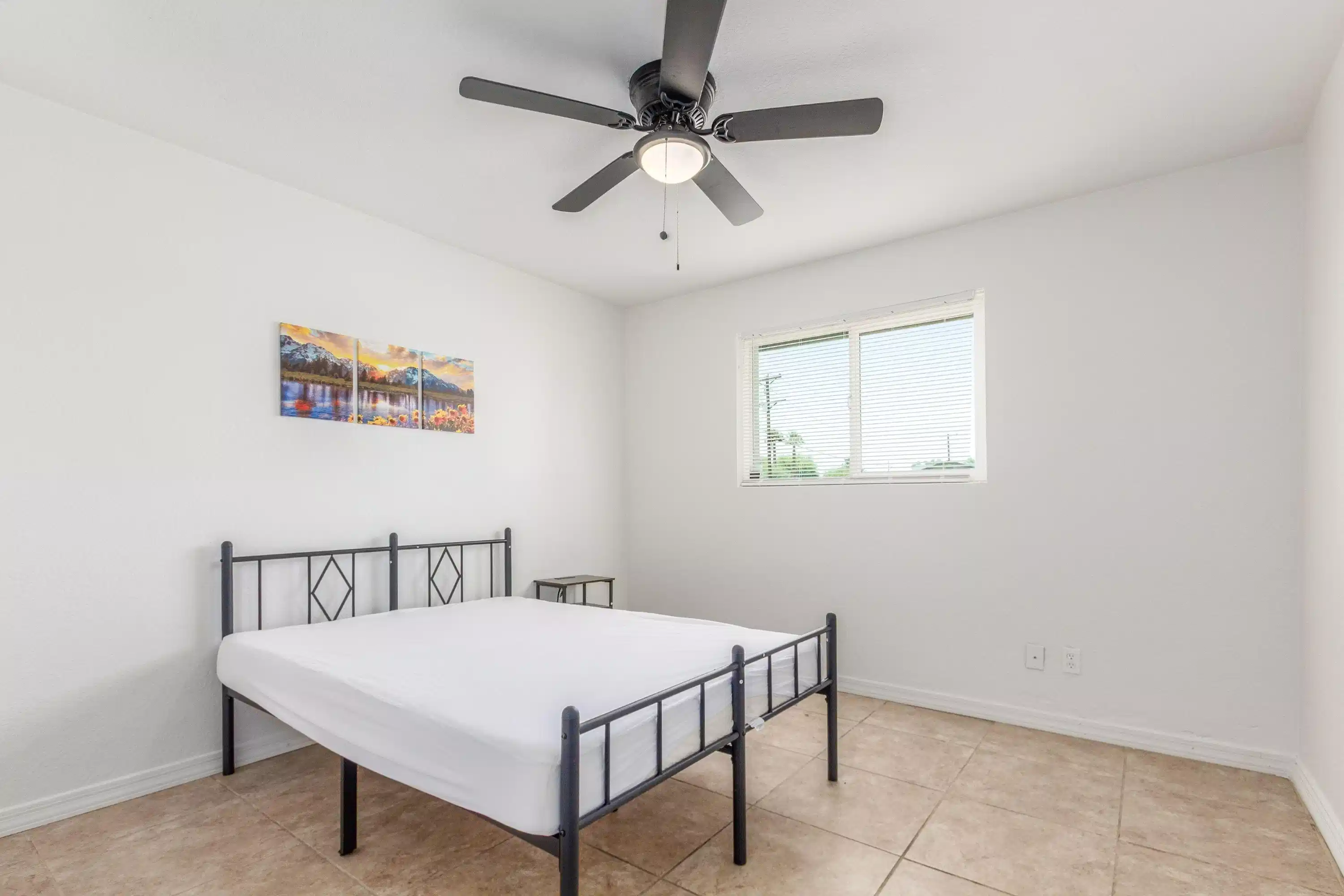 PDP 85031, Phoenix - Phoenix, Arizona, United States - #49737 : Room in 8 Bed 2 Bath - Bedroom