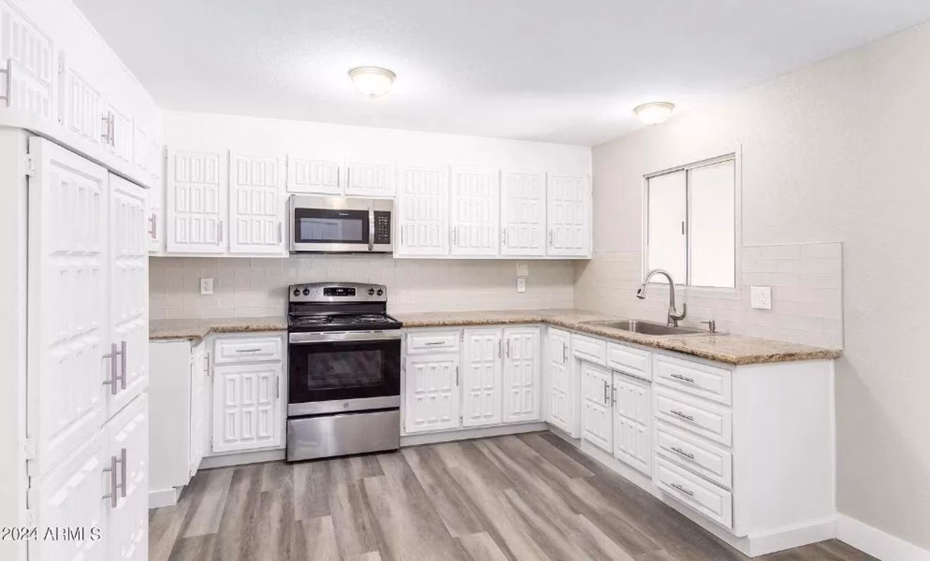 #23826 : Room in 9 Bed 3 Bath - Bathroom?w=400&h=260&fit=crop&q=40&auto=format&trim=auto