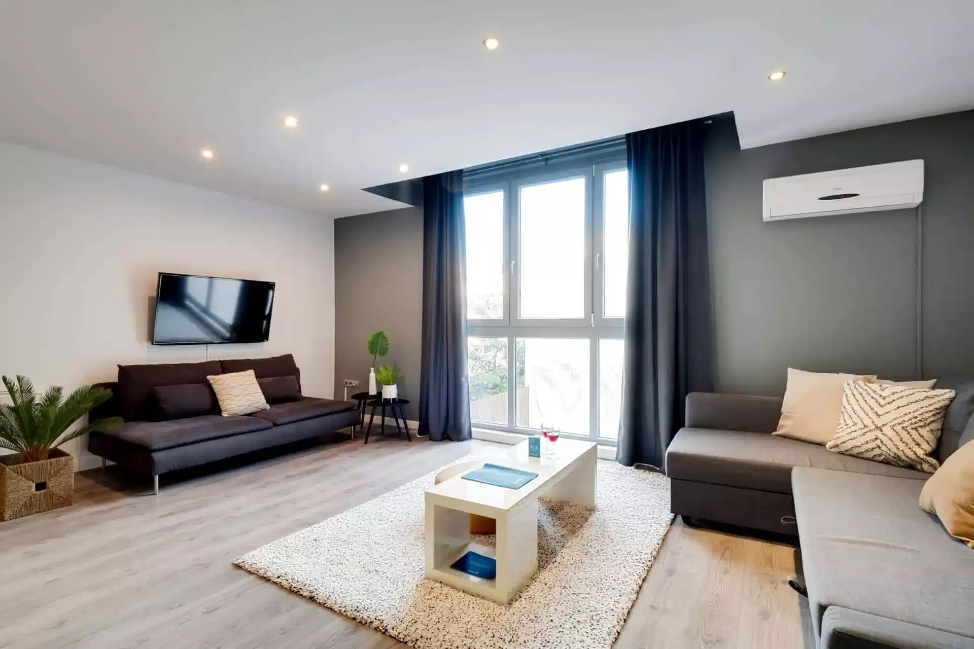 SPC 8012, Barcelona - Barcelona, Spain - #173073: 2 Bed 1 Bath (Carrer De Verdi) - Amenities