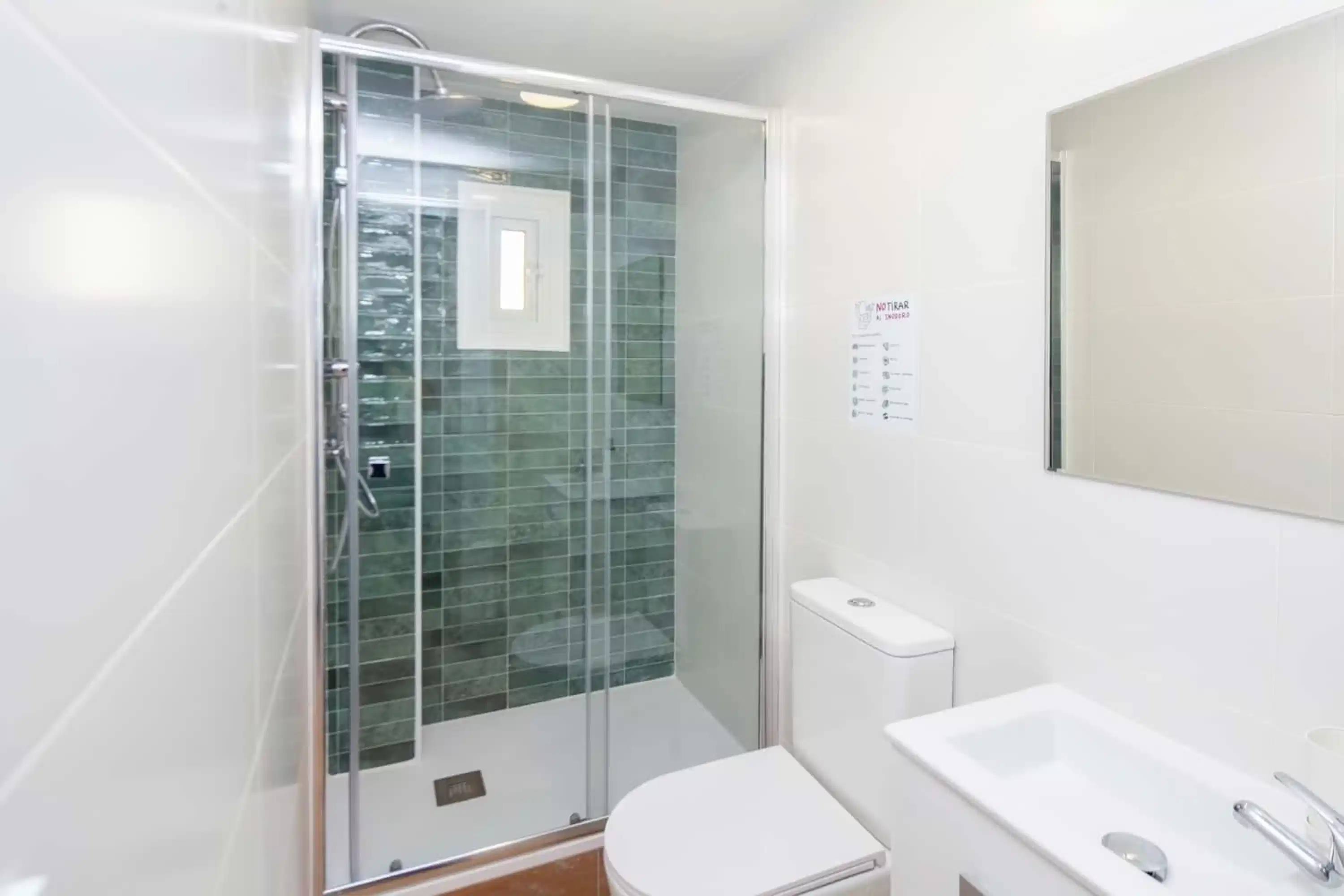 Exterior?w=400&h=260&fit=crop&q=40&auto=format&trim=auto