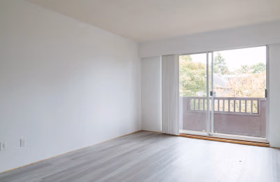 Unit 204 (1 Bed 1 Bath) - Common Area?w=400&h=260&fit=crop&q=40&auto=format&trim=auto