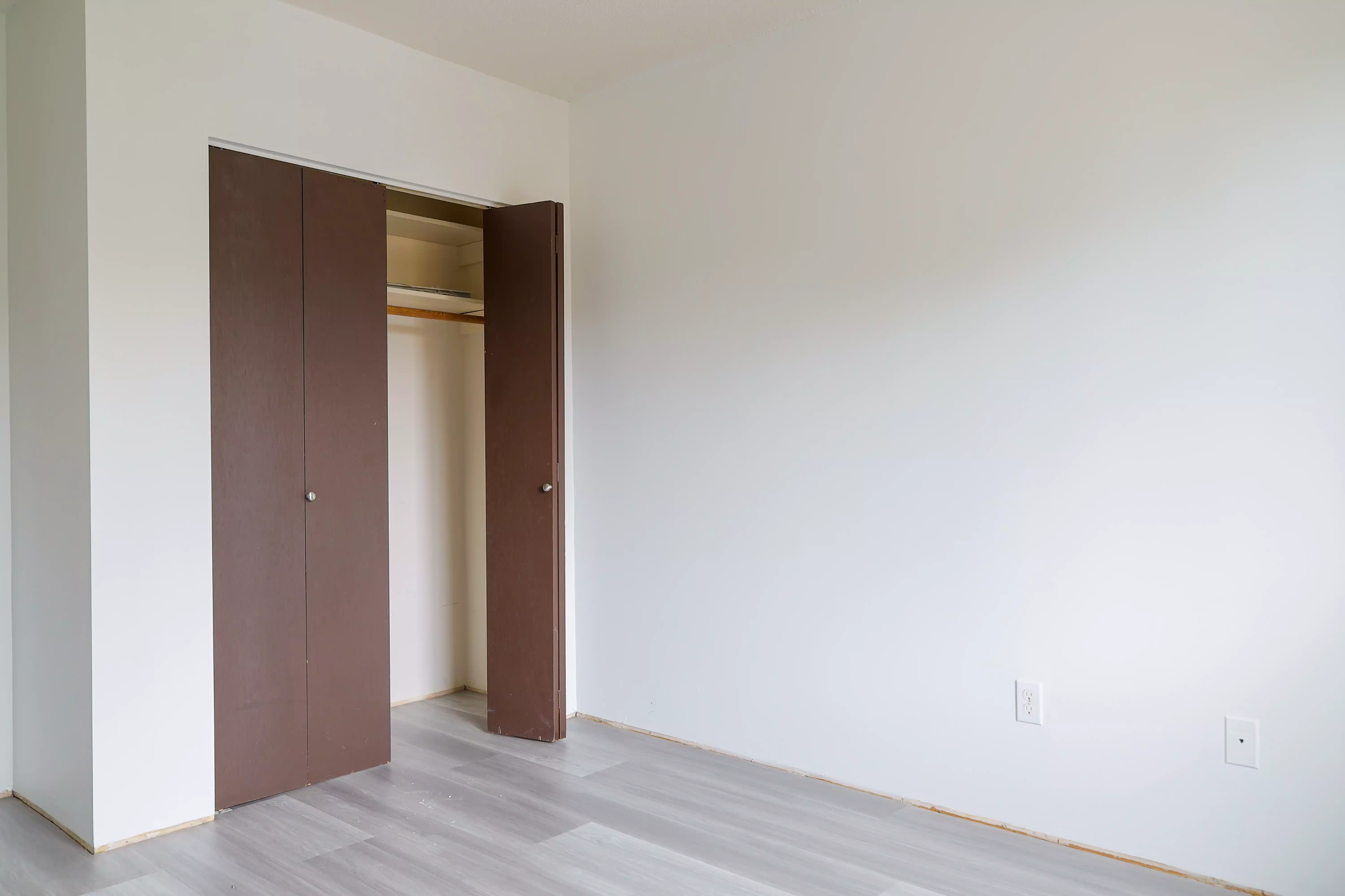 95 E 14th Ave, Vancouver - Vancouver, Canada - Unit 308 (1 Bed 1 Bath) - Room